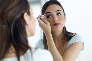 dosis scheidsrechter Primitief Deze vrouwen doen de No-Mirror-Makeup-Challenge (video)! - Wellness Academie